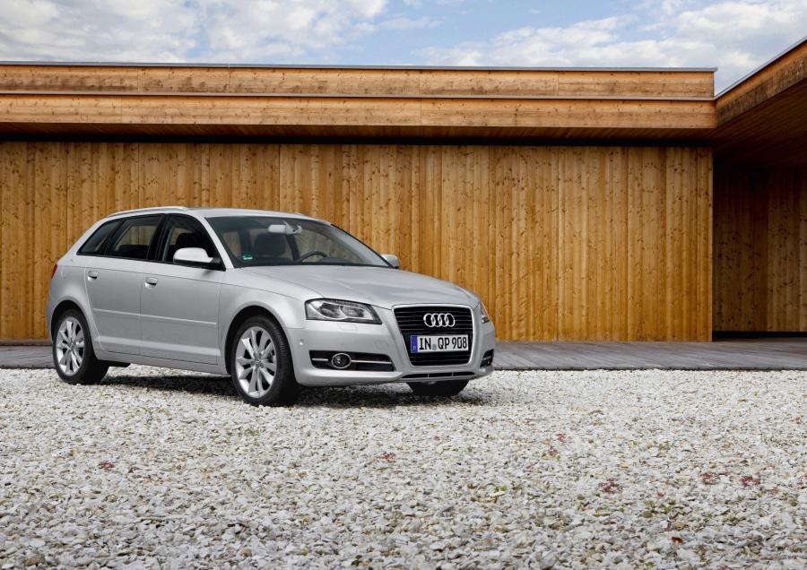  Audi A3 Sportback TFSI (8PA) 2010 года  (WW) (фото 19 из 24)
